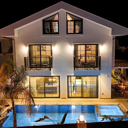 Vila Oliva *