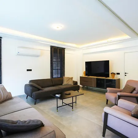 Oliva Villa
